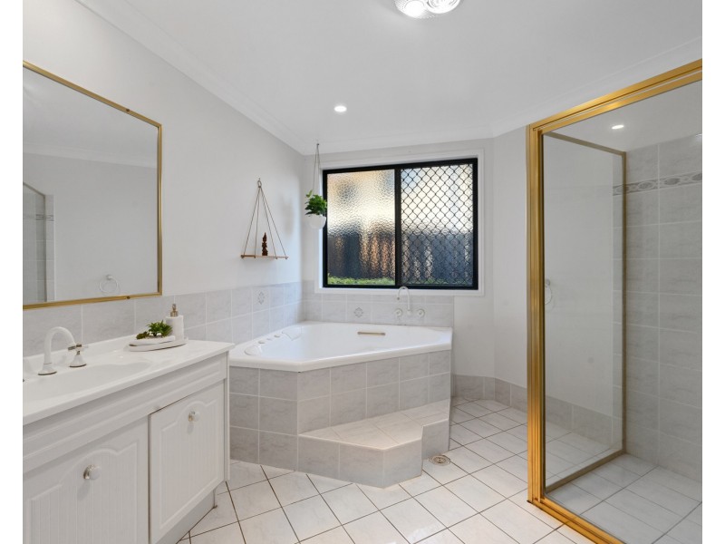 39 Illawong Crescent, Terranora NSW 2486