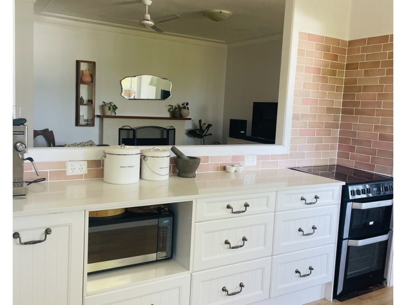 28 Oyster Point Road, Banora Point NSW 2486