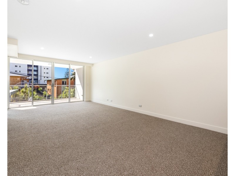 202/215 Boundary Street, Coolangatta QLD 4225