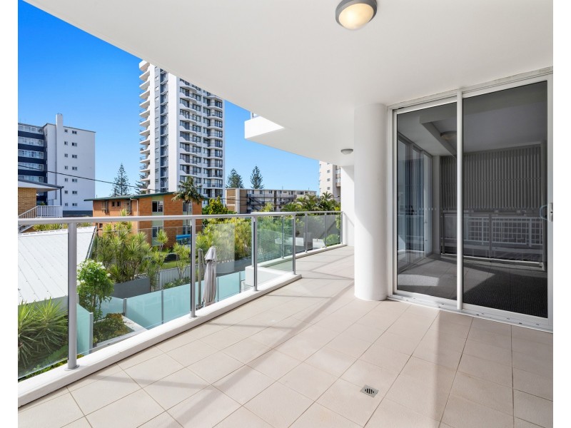 202/215 Boundary Street, Coolangatta QLD 4225