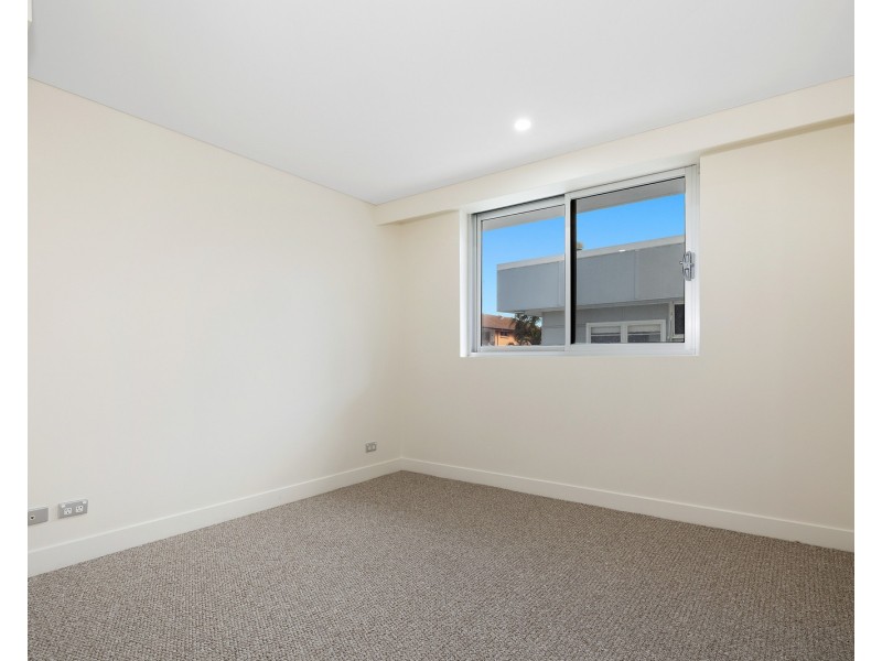 202/215 Boundary Street, Coolangatta QLD 4225