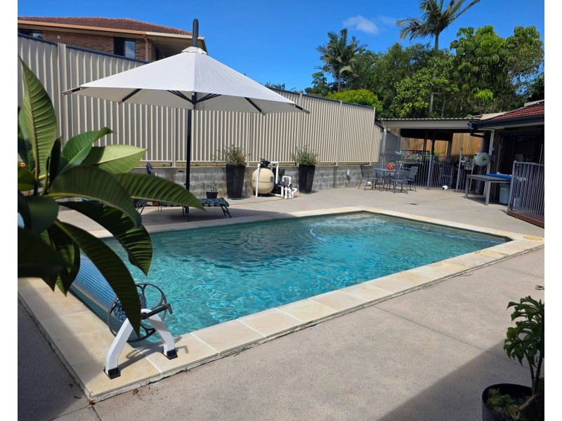 5 Adina Place, Banora Point NSW 2486