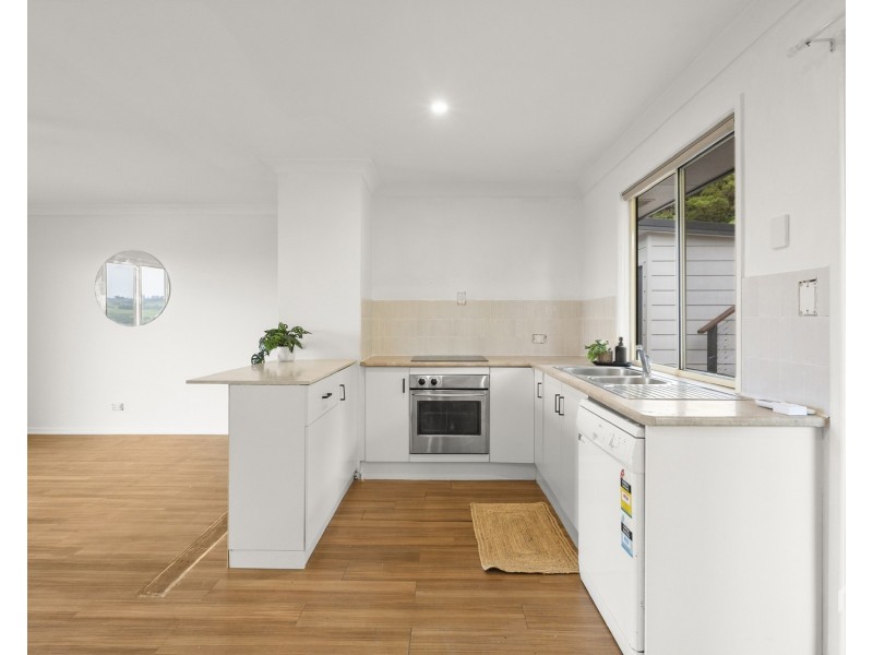 43 Broadwater Esplanade, Bilambil Heights NSW 2486