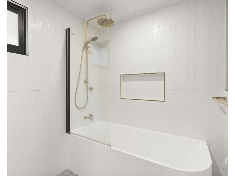 43 Broadwater Esplanade, Bilambil Heights NSW 2486