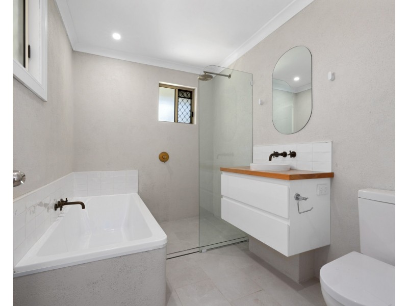 29 Glen Ayr Drive, Banora Point NSW 2486