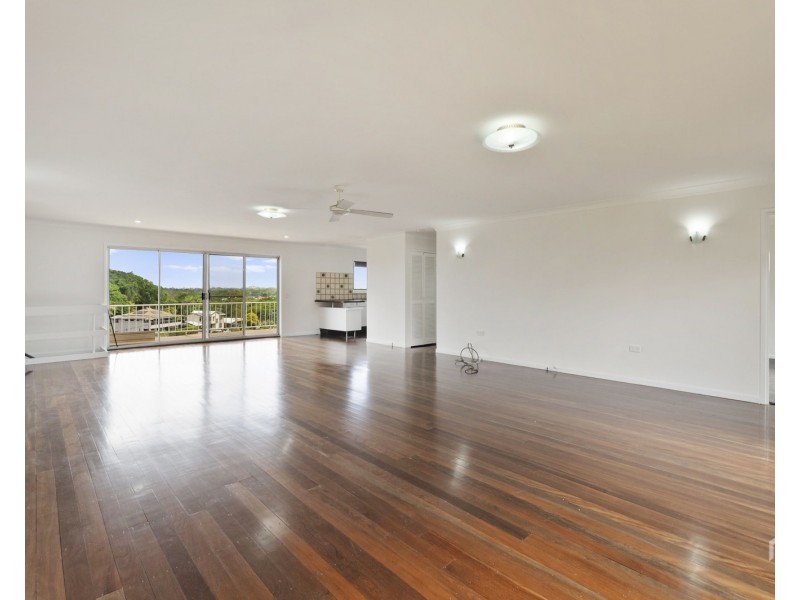 10 Summit Drive, Banora Point NSW 2486