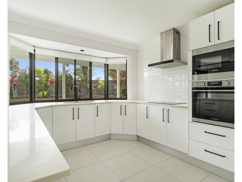 19 Elm Place, Banora Point NSW 2486