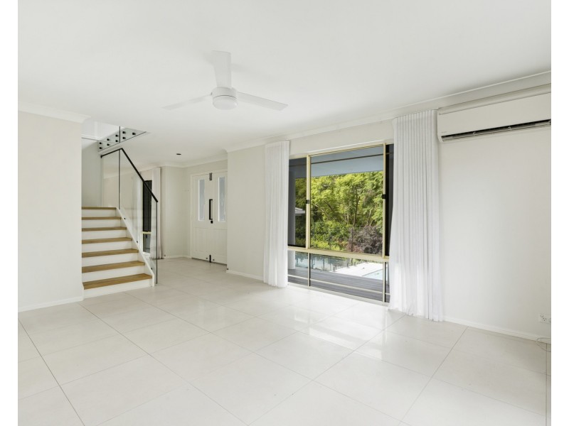 19 Elm Place, Banora Point NSW 2486