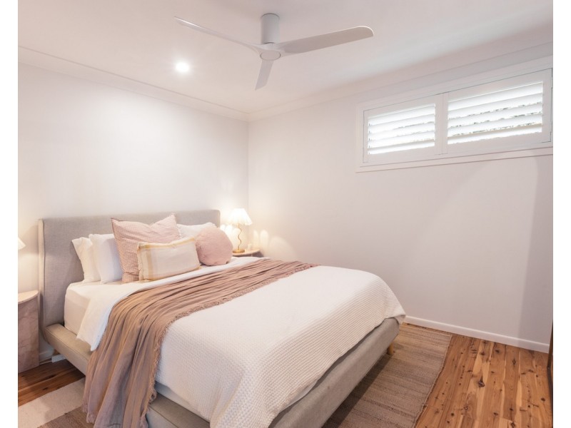 33 Oyster Point Road, Banora Point NSW 2486