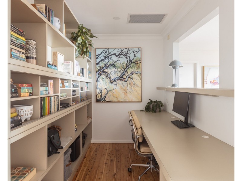 33 Oyster Point Road, Banora Point NSW 2486