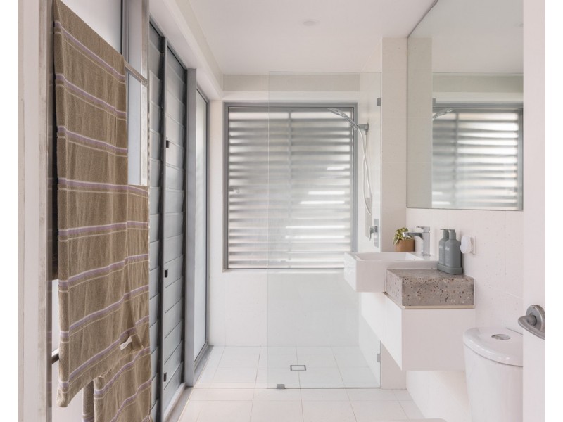 33 Oyster Point Road, Banora Point NSW 2486