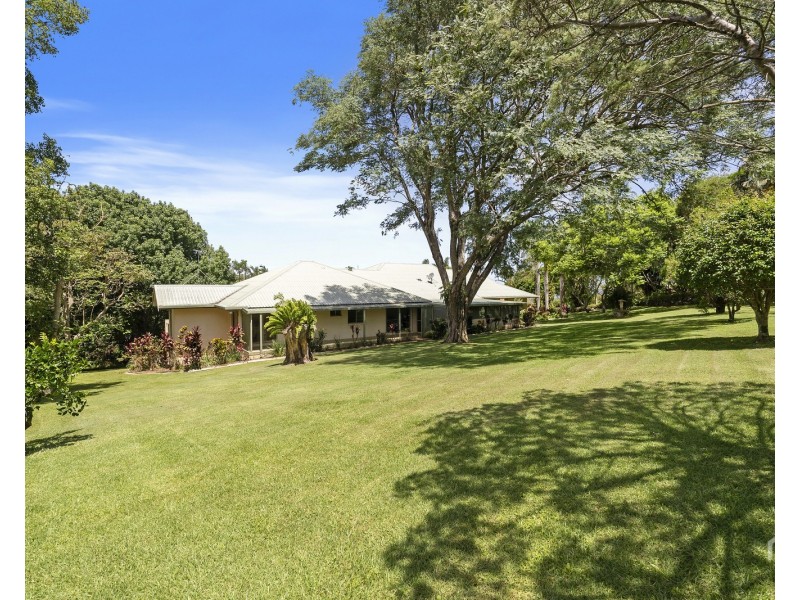 3 The Parapet, Banora Point NSW 2486