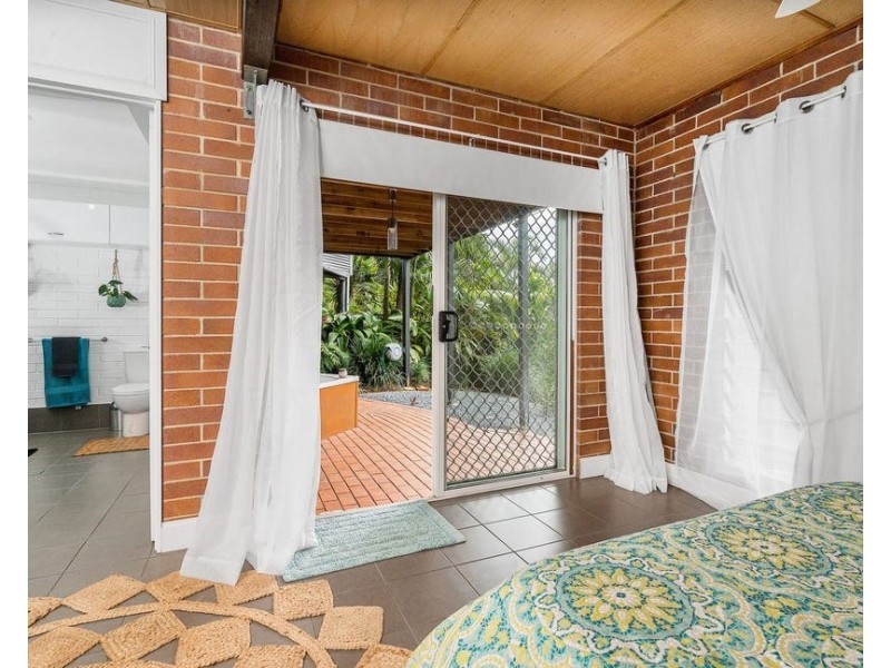 79 Bimbadeen Avenue, Banora Point NSW 2486