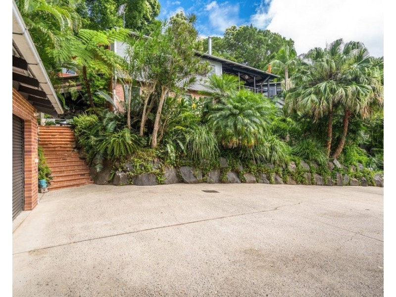 79 Bimbadeen Avenue, Banora Point NSW 2486