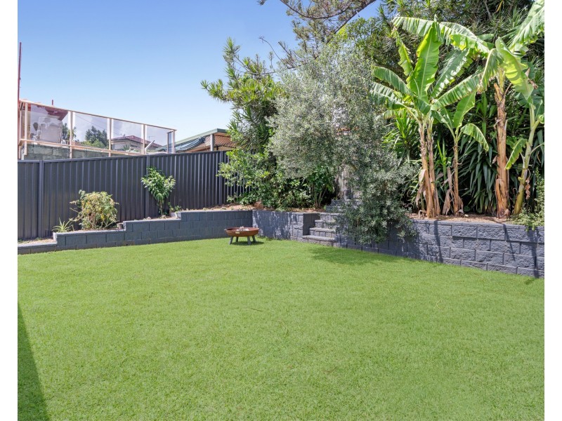 14 Laura Street, Banora Point NSW 2486