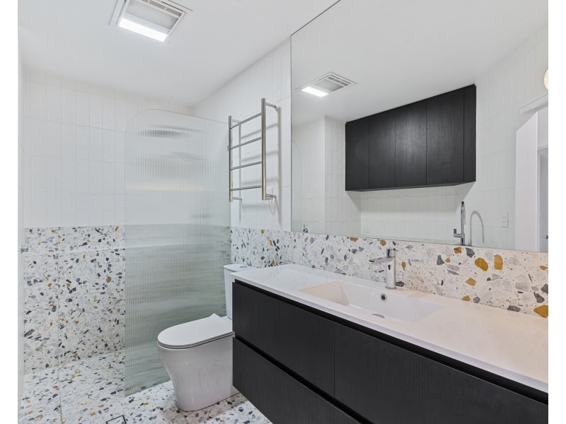 8/4 Lisson Grove, Clayfield QLD 4011
