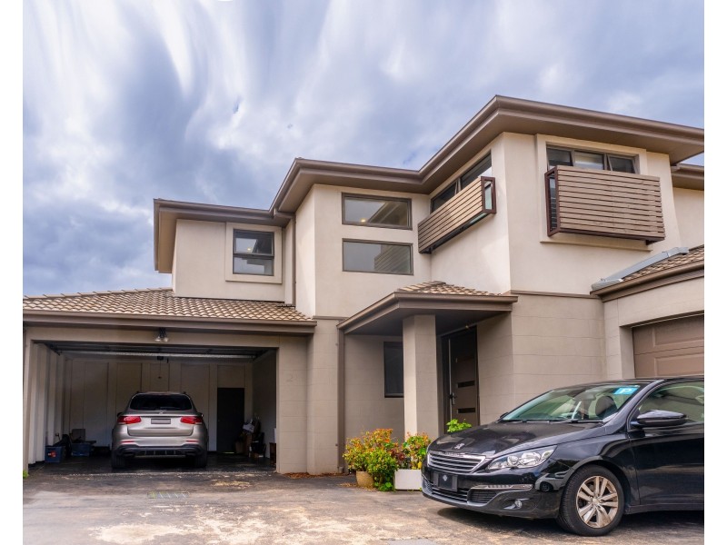 Unit 2/111 Waverley Road, Chadstone VIC 3148