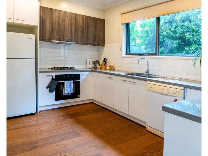Unit 2/111 Waverley Road, Chadstone VIC 3148