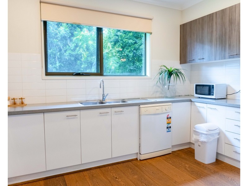 Unit 2/111 Waverley Road, Chadstone VIC 3148