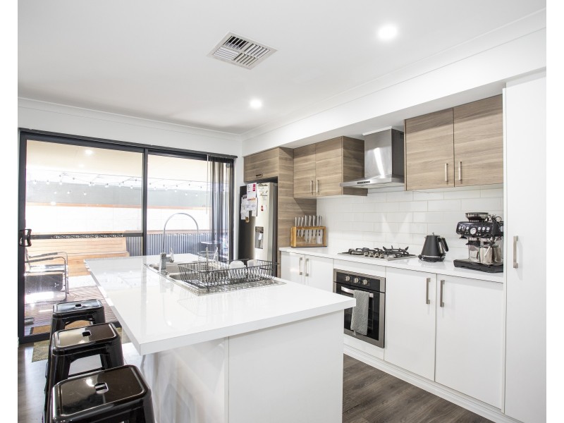 79 Camelot St, Baldivis WA 6171