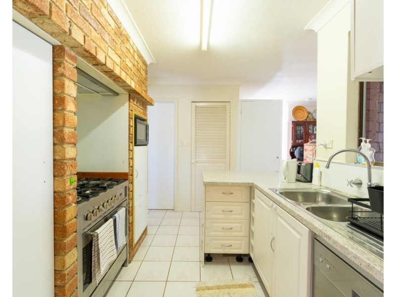 5 Wyola St, Cooloongup WA 6168