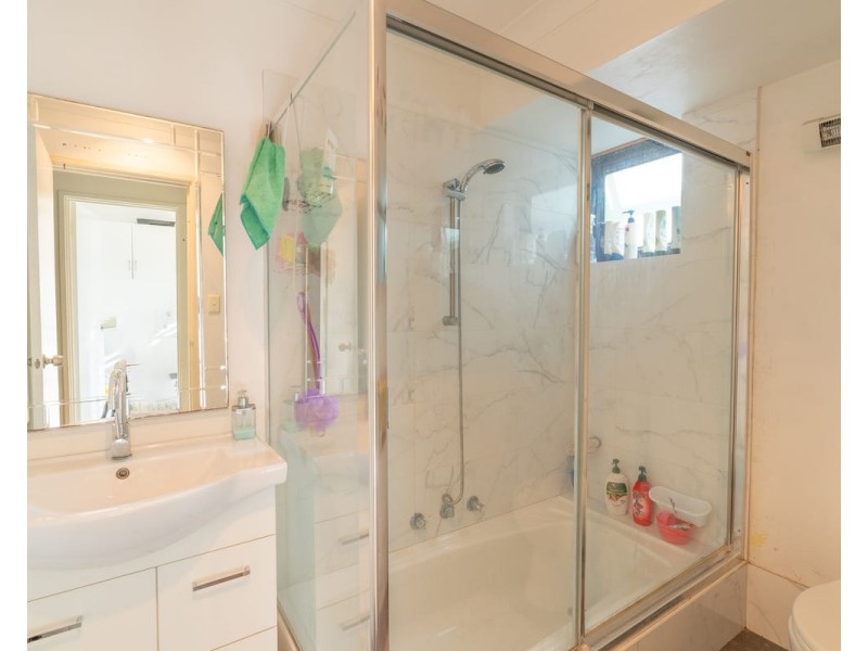 5 Wyola St, Cooloongup WA 6168