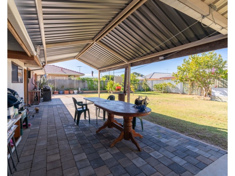 5 Wyola St, Cooloongup WA 6168