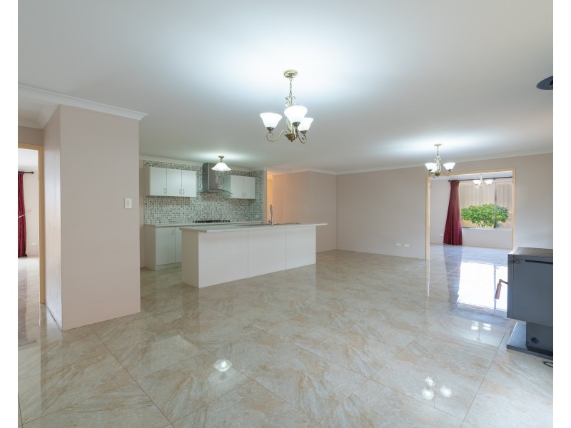 30 Ravensfield Rd, Baldivis WA 6171