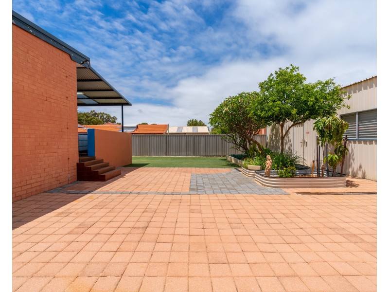13 Waimea Road, Safety Bay WA 6169