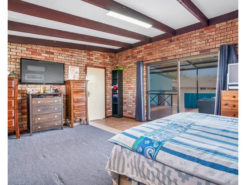 13 Waimea Road, Safety Bay WA 6169