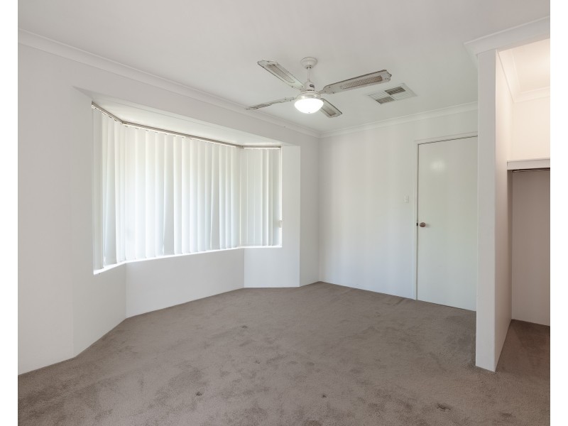 594 Safety Bay Rd, Waikiki WA 6169