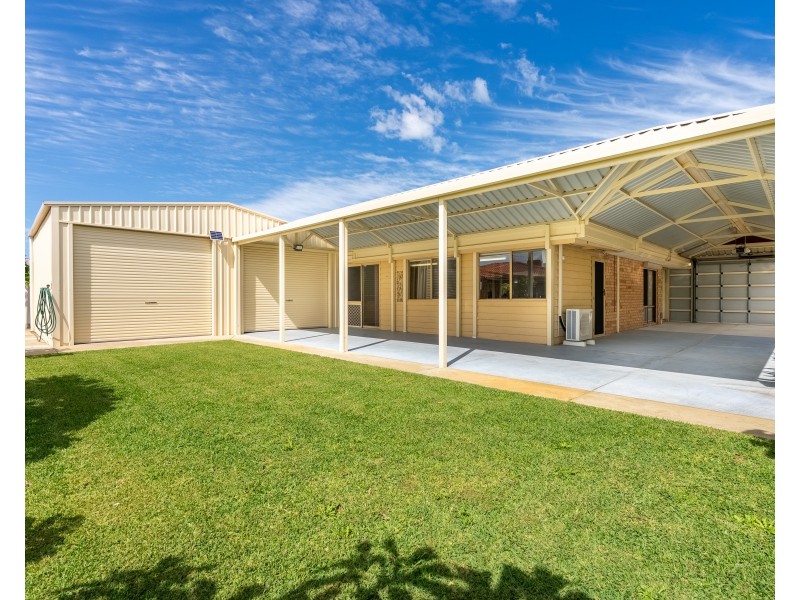 594 Safety Bay Rd, Waikiki WA 6169