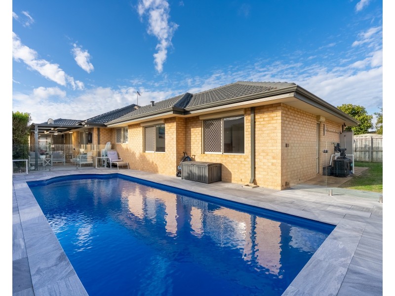 17 Coombs Street, Rockingham WA 6168