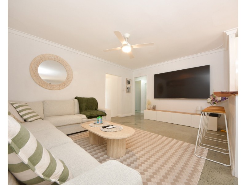 88 Wyeree Rd, Mandurah WA 6210