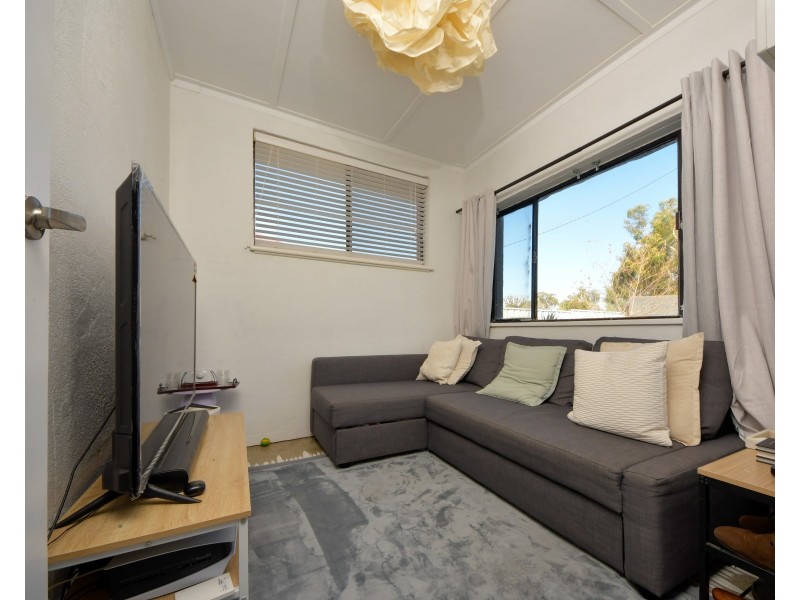 88 Wyeree Rd, Mandurah WA 6210