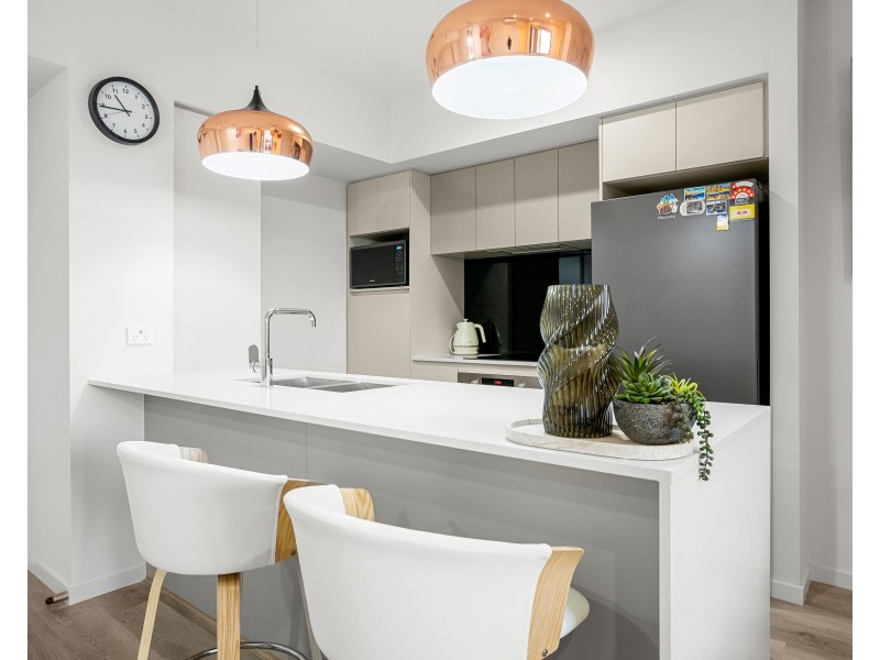 711/31 Rowe Avenue, Rivervale WA 6103