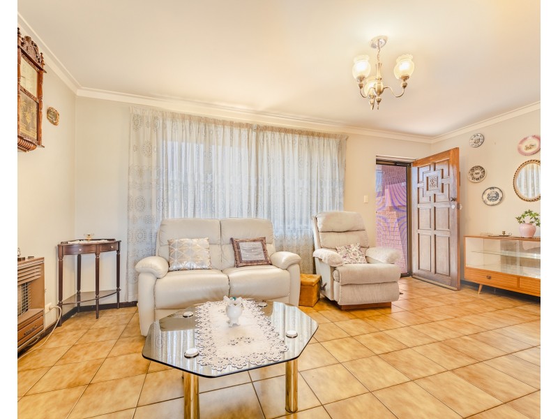 12 Adamson Road, Parmelia WA 6167