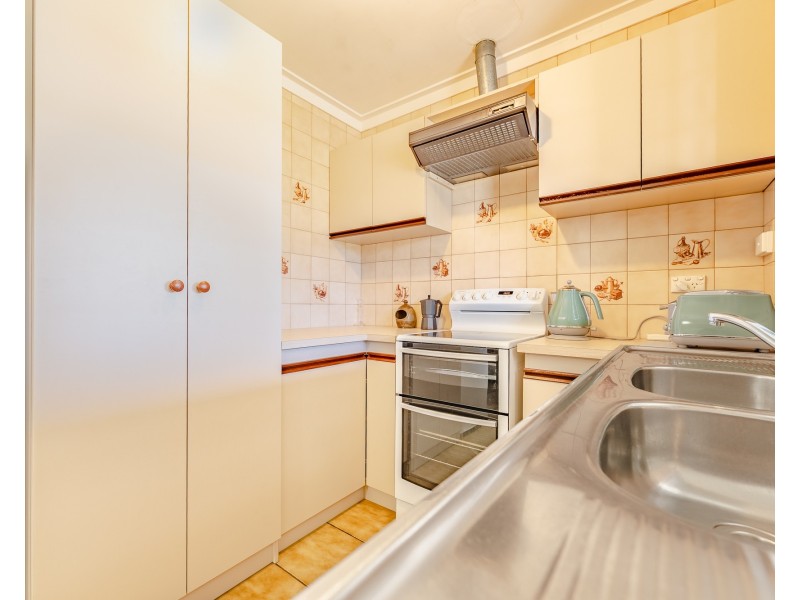 12 Adamson Road, Parmelia WA 6167