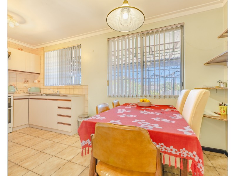 12 Adamson Road, Parmelia WA 6167