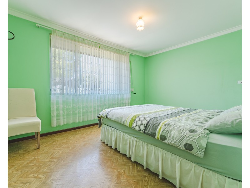 12 Adamson Road, Parmelia WA 6167