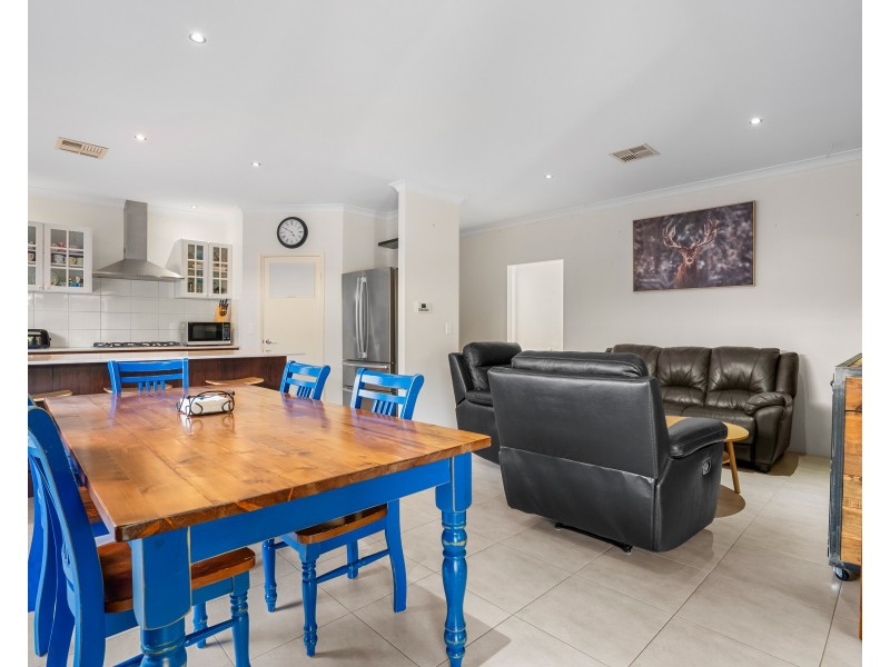 9 Kingcote Road, Baldivis WA 6171