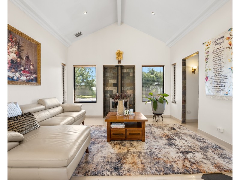 14 Repose Terrace, Atwell WA 6164