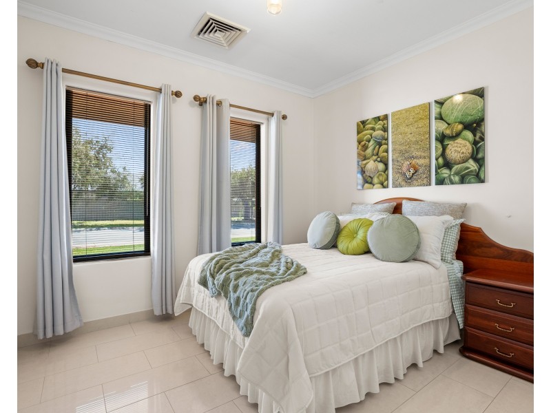14 Repose Terrace, Atwell WA 6164