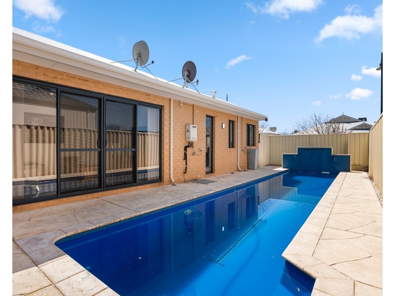 14 Repose Terrace, Atwell WA 6164