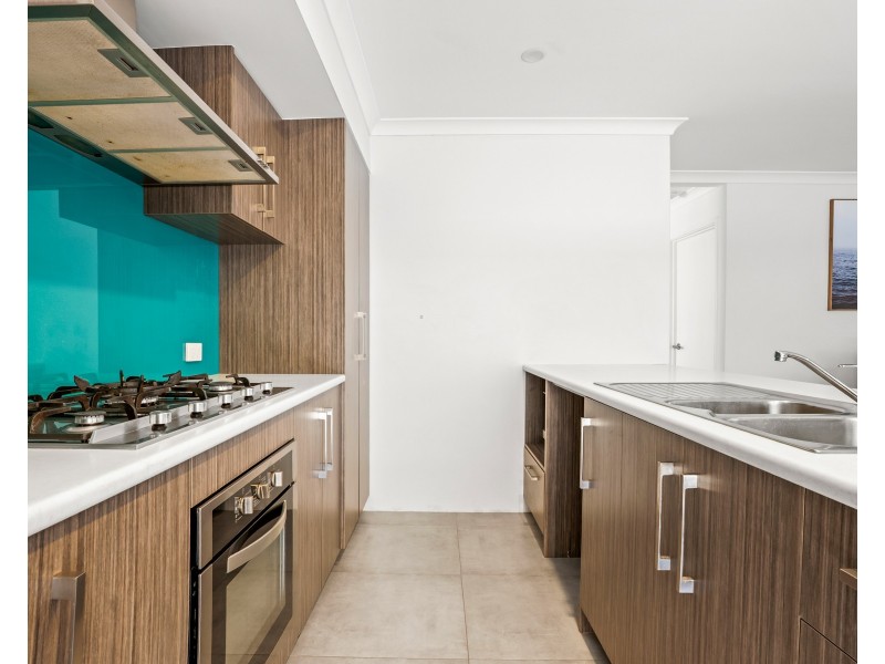19 Calamocha Way, Piara Waters WA 6112