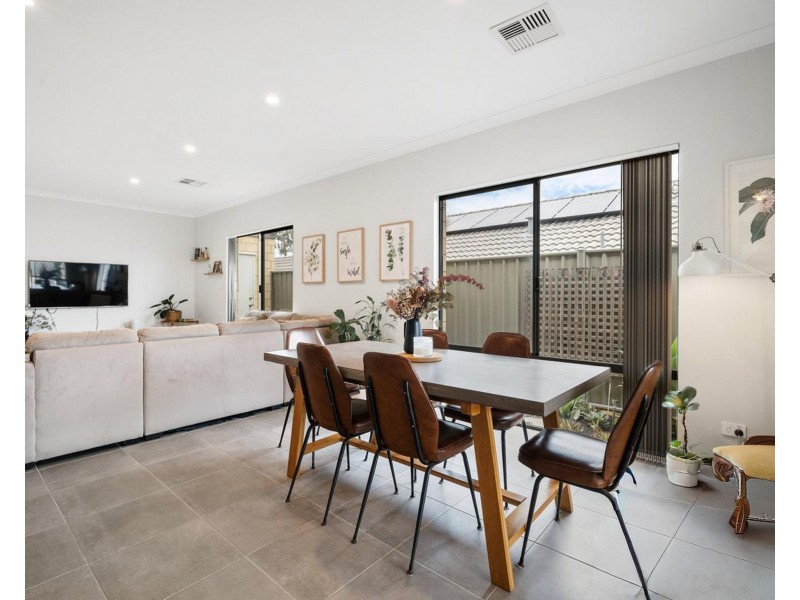 87 Portobello Parade, Wellard WA 6170