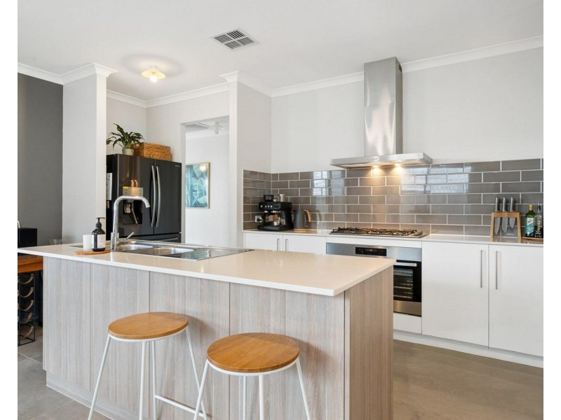 87 Portobello Parade, Wellard WA 6170