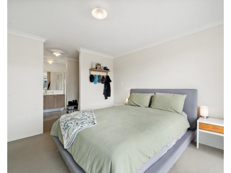 87 Portobello Parade, Wellard WA 6170