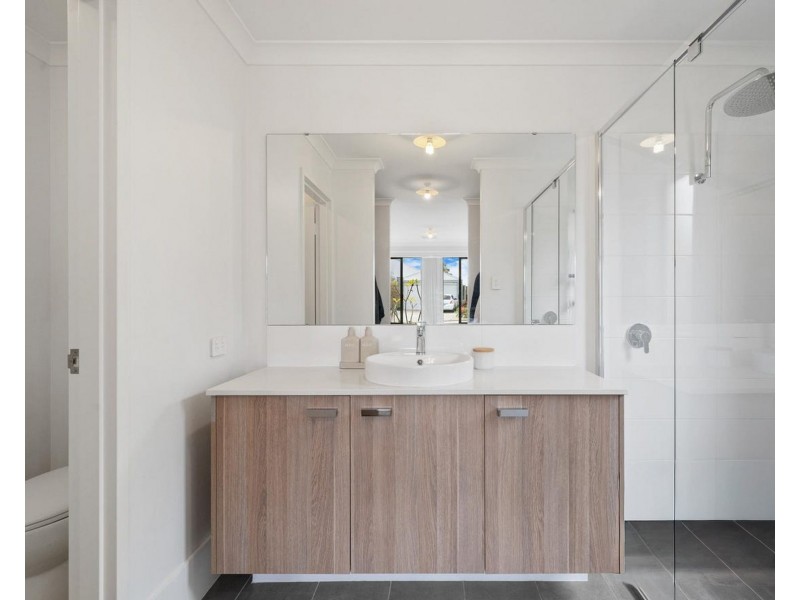 87 Portobello Parade, Wellard WA 6170