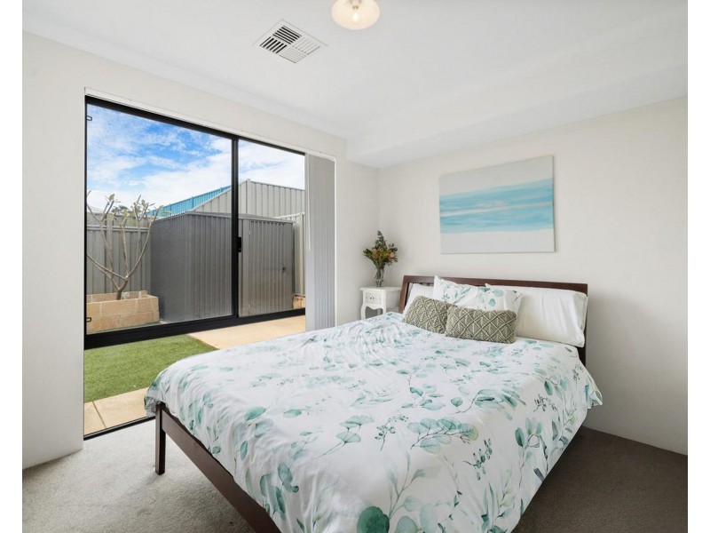 87 Portobello Parade, Wellard WA 6170